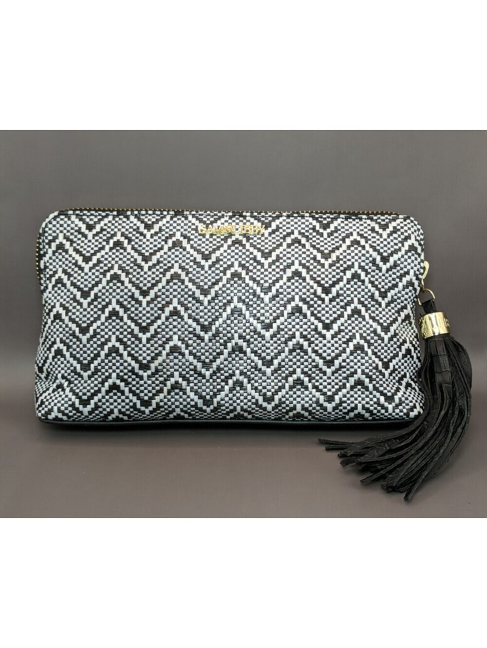 Sam & Libby Black White Chevron Clutch Purse Tassel Zip Pouch Bag Gold Hardware